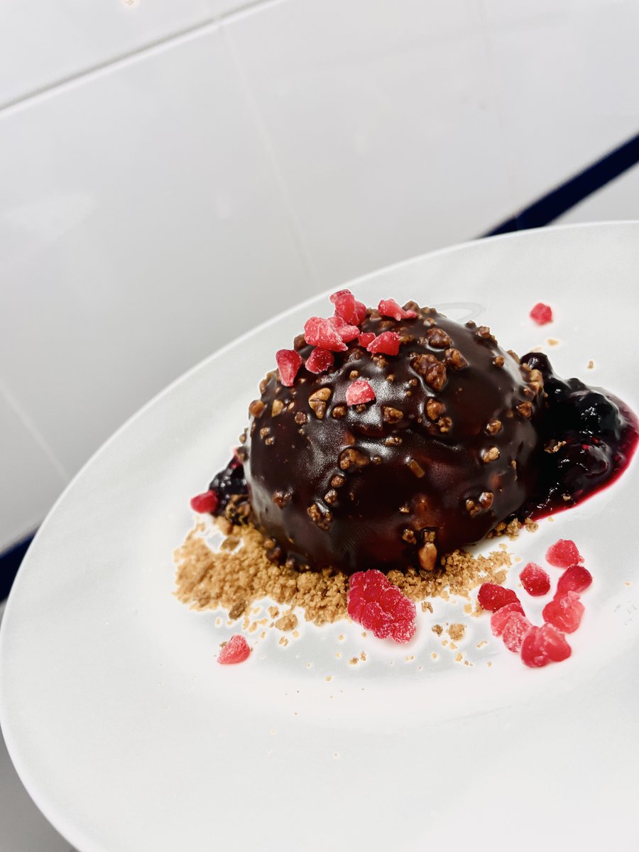 Grandes cocineros nos esperan en los restaurantes españoles... 

¡Los que salen de nuestra Formación Profesional de Cocina! ¡Deliciosos platos!

Pruébalos en nuestro Restaurante-Escuela Nicoli en la hora de la comida. 

#FPNicoli #Cooking #RestauranteEscuela #FPCocina