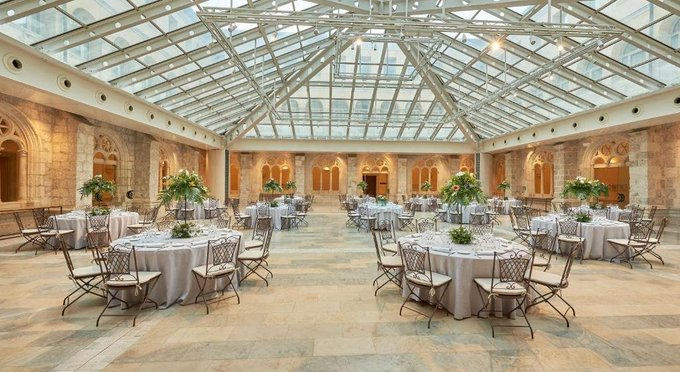 caminos_cyl's tweet photo. [#SantoDomingodelaCalzada2024] Cena de celebración • Lugar: hotel NH Collection Palacio de Burgos • Fecha: sábado18 de mayo, 20:30 h. • Actuación: Josué López Delgado https://t.co/MjF9rymlOL https://t.co/JAAHJ6rud1