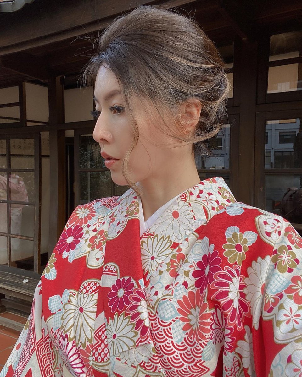 zenina125's tweet photo. May the smile be as bright as a flower; May life be happy and interesting https://t.co/PyAS9rLBdR