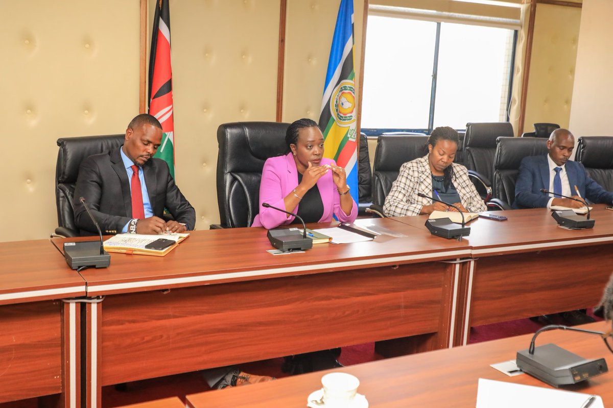 Environment_Ke's tweet photo. .. Livelihood support and food &amp; nutritional security in line with the Bottom-up Economic Transformation Agenda (BETA) through increased private sector participation.

The Ministry and USAID Kenya co-chair the Environment Sector Development Partners Working Group.5/5 https://t.co/eJ6JXmDimw