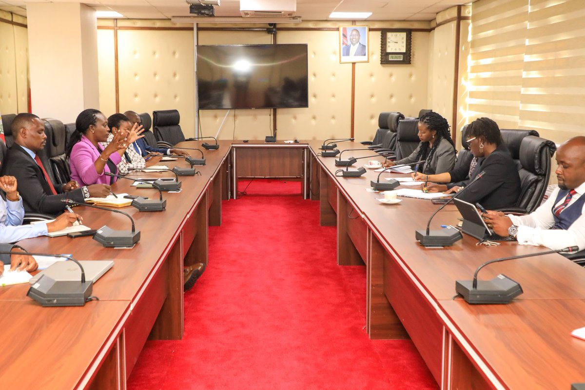 Environment_Ke's tweet photo. .. Livelihood support and food &amp; nutritional security in line with the Bottom-up Economic Transformation Agenda (BETA) through increased private sector participation.

The Ministry and USAID Kenya co-chair the Environment Sector Development Partners Working Group.5/5 https://t.co/eJ6JXmDimw