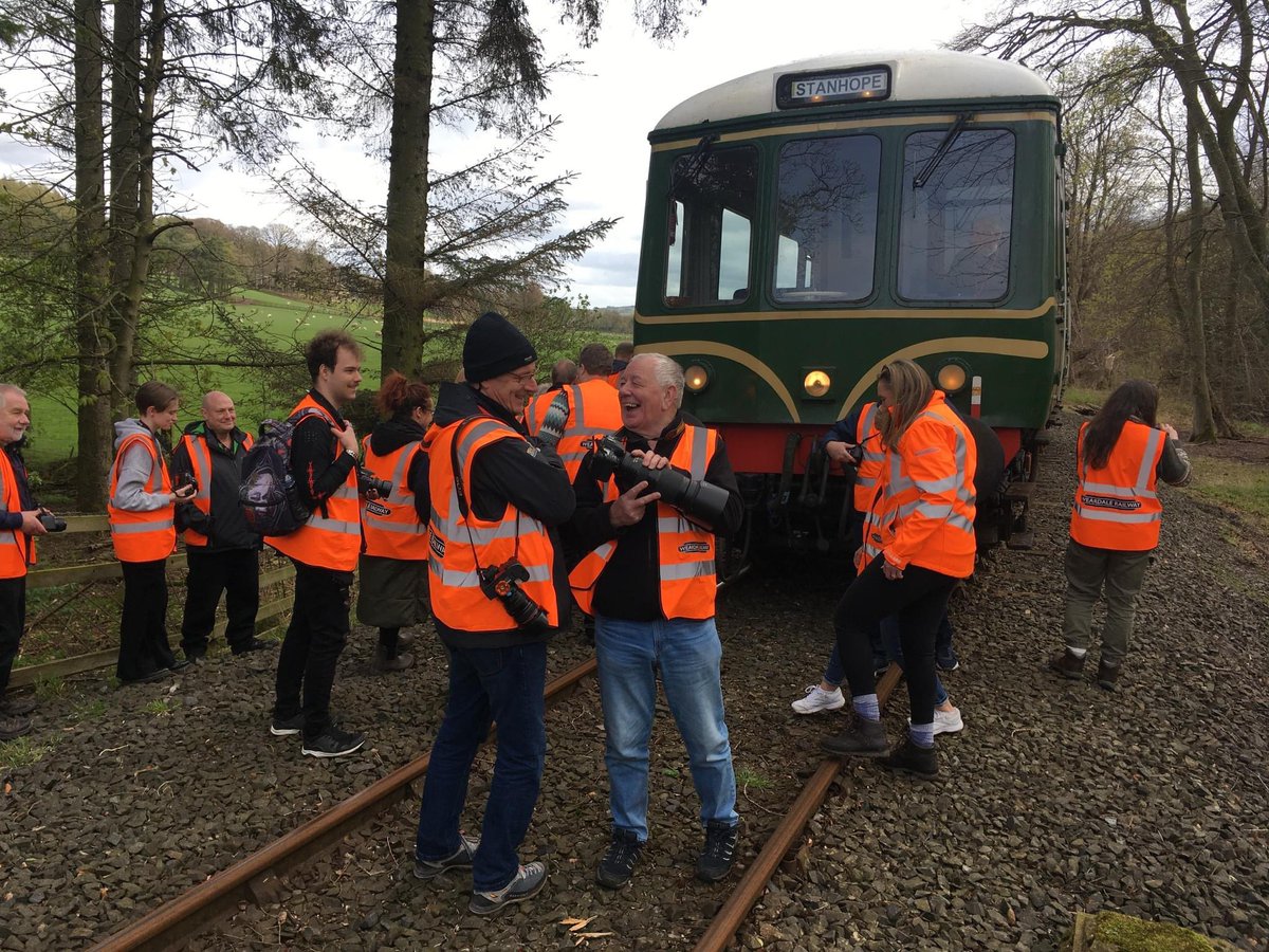 RailwayTrust's tweet image. Couple of images from the #Photography 📸 Excursion yesterday @WeardaleRailway stopping off at different areas of interest along the line using #DMMU #class122 

weardale-railway.digitickets.co.uk/event-tickets/… 

📸©️Tom Hatton