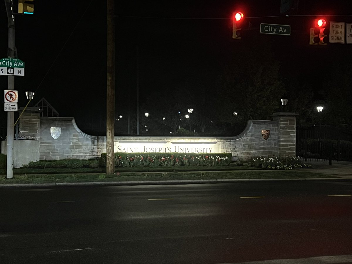 #BREAKING overnight: City Ave is back open at Cardinal Ave after being shutdown for hours for a shooting investigation just feet away from the St. Joe’s University sign. Waiting on info from @lowermerionpol1 live updates all morning on @CBSPhiladelphia