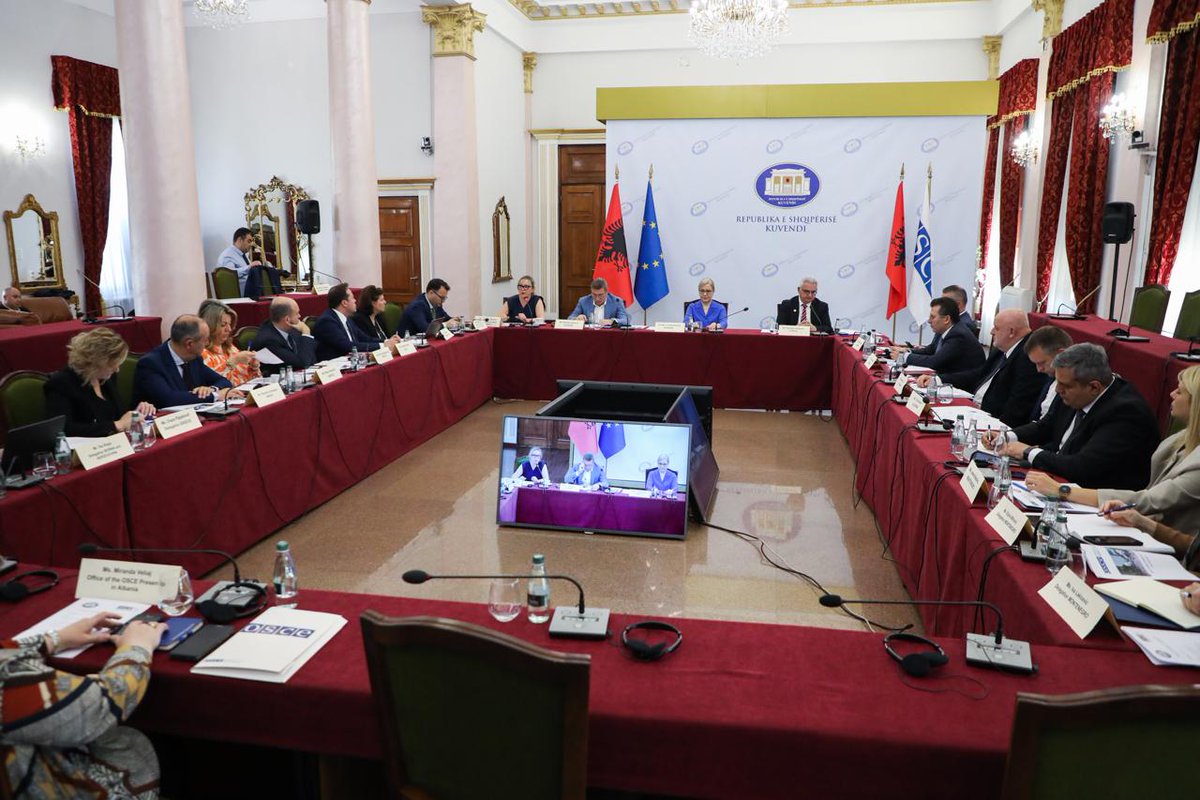 An Inter-Parliamentary Forum in Tirana, organized by Special Rep @KHadjiyianni and hosted by the Albanian Delegation to the #OSCEPA, promoted regional dialogue and friendly relations in SE Europe, culminating in the adoption of a joint declaration. 🔗 oscepa.org/en/news-a-medi…