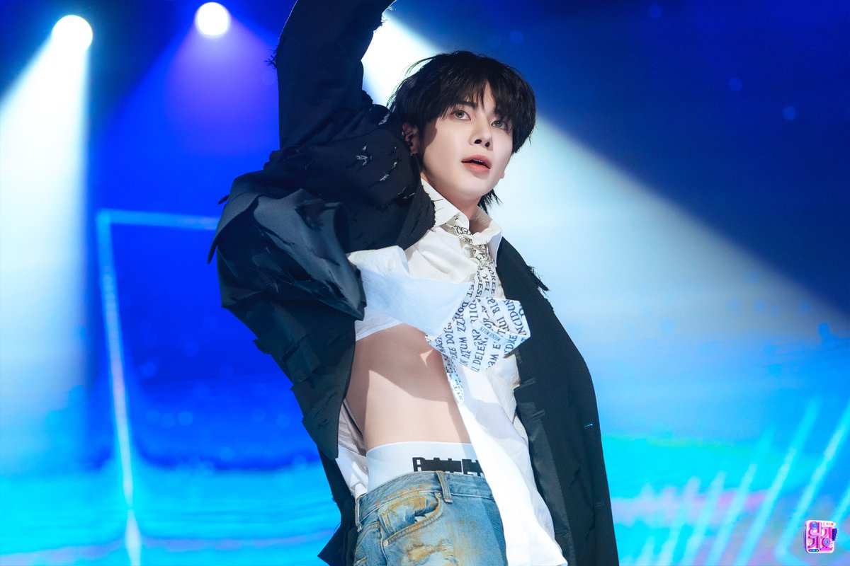 inga_sbs's tweet photo. 📸240414 인기가요 #현장포토

우리 짱바투 #DejaVu 활동이 끝나도🥲
인기가요는 늘 내일에서 기다릴게💫
약속해 몇 번을 반복해도♾️
인가의 미래는 너희야 #TXT ❤️

📢쭈니가요 현장포토+하드털이 커밍쑨..🤍
MORE🔗https://t.co/iqkm5DznHw

#인기가요 #inkigayo #투모로우바이투게더 @TXT_bighit https://t.co/QHmSi5tOHN