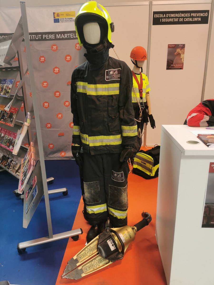 e_emergencies's tweet photo. Aquesta setmana, dies 18 i 19, ens podreu trobar a la #FiraCaminsFP a @firaReusEvents.

Realitzarem demostracions i donarem informació sobre el #CFGM en #emergenciesiprotecciocivil i el Curs Oficial de #BomberEmpresa.

Entrada gratuïta!

#formacioreglada #Bomber #Bombera #FP https://t.co/r7NHKHKPzv