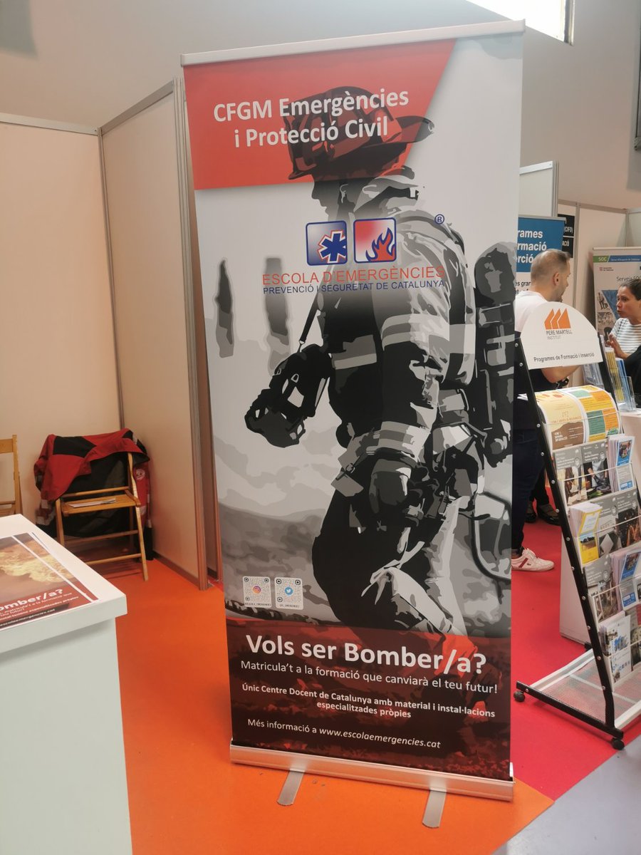 e_emergencies's tweet photo. Aquesta setmana, dies 18 i 19, ens podreu trobar a la #FiraCaminsFP a @firaReusEvents.

Realitzarem demostracions i donarem informació sobre el #CFGM en #emergenciesiprotecciocivil i el Curs Oficial de #BomberEmpresa.

Entrada gratuïta!

#formacioreglada #Bomber #Bombera #FP https://t.co/r7NHKHKPzv