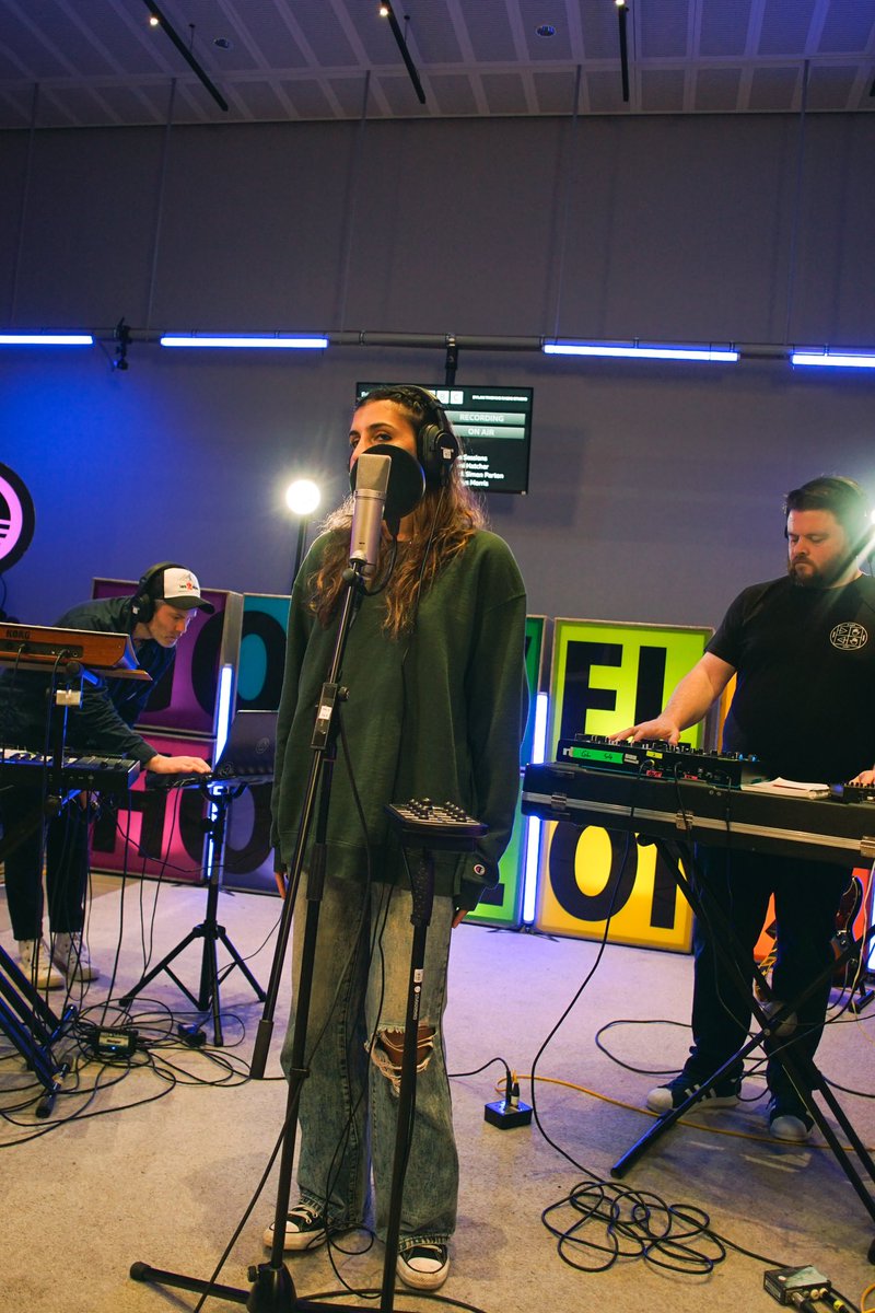 ✨ The Horizons Sessions are back tonight! @Siula_x are in for a special session for @huwstephens on @BBCRadioWales! Listen live from 7pm… 📻 ✨ Sesiwn a chyfweliad yng nghwmni Siula, ar rhaglen Huw Stephens ar Radio Wales o 7.y.h ymlaen!