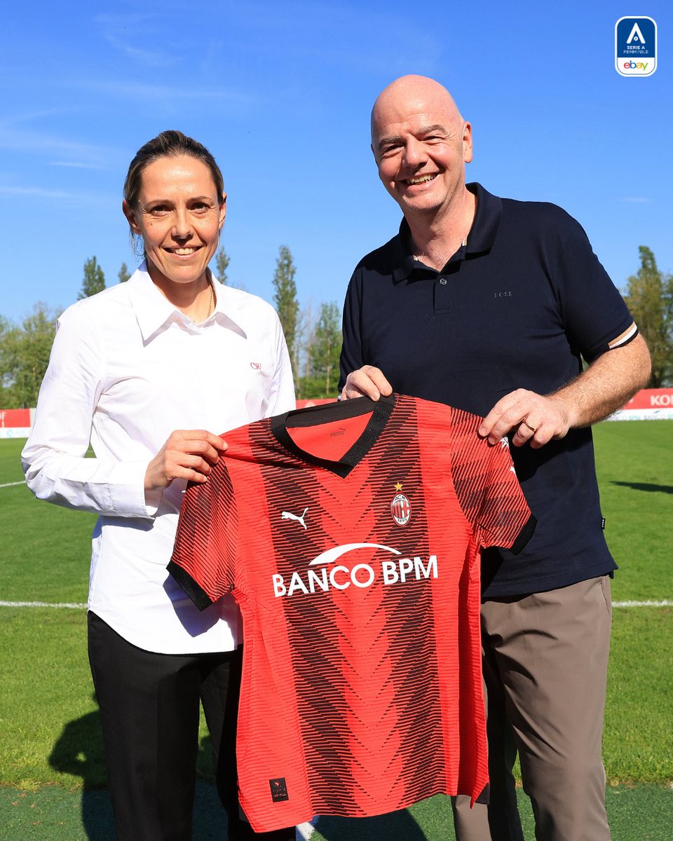 Ieri il Presidente della FIFA Gianni Infantino era in tribuna in occasione della partita tra Milan e Napoli ☺️ Un piacere, Presidente 👋