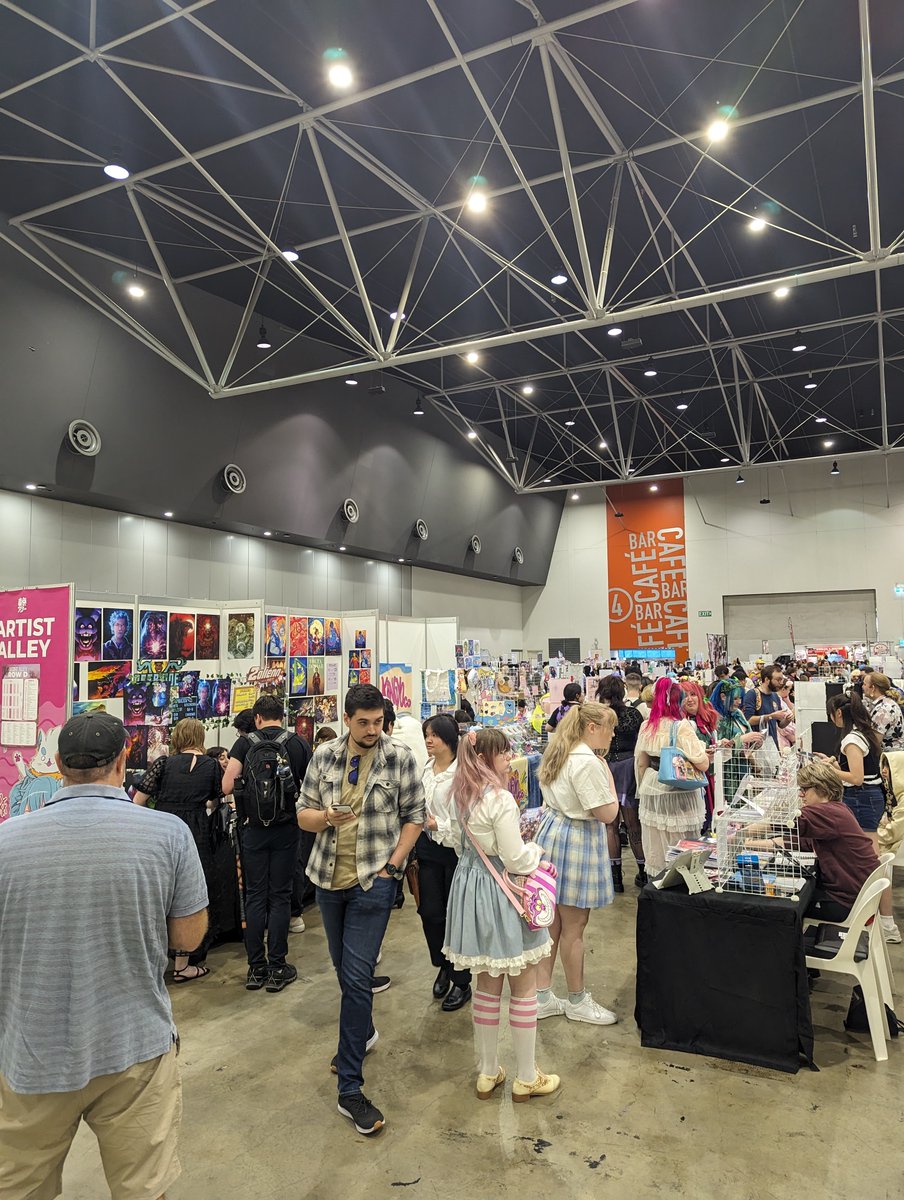 🌸On April 13, Consul-General Naito joined the thousands of convention-goers at TOKYO ALLEY 12 at the Perth Convention and Exhibition Center. It was amazing to see so many fans come together to celebrate their shared passion for #anime and pop culture.