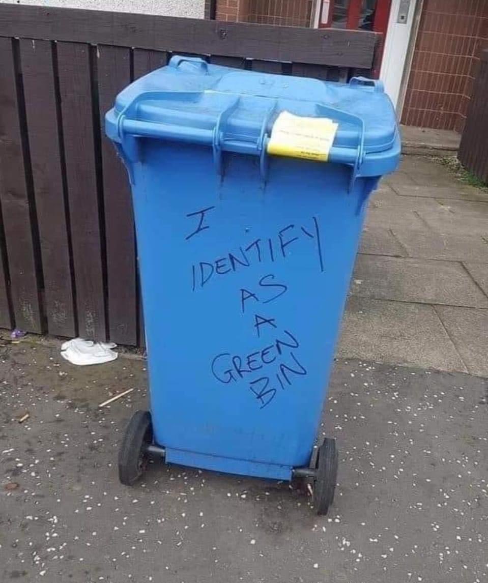 Follow @Aryzeh (@aryzeh2) on Twitter photo 