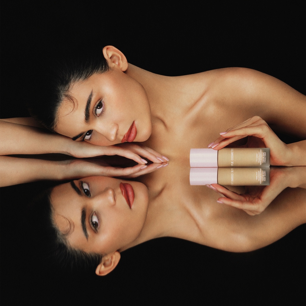 arcstore_sa's tweet photo. Pre-order now!
Lock in your Kylie Cosmetics by Kylie Jenner pre-order, only at ARC.
Delivery begins from April 20th.
@kyliecosmetics #kyliejenner #arcstore #kyliecosmetics https://t.co/eww3Cfd8Tp
