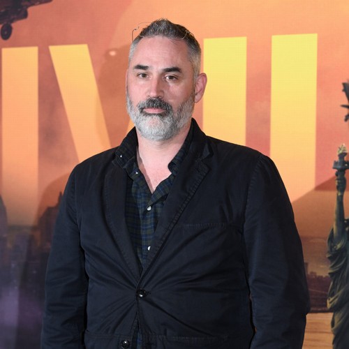 Film-News.co.uk Civil War director Alex Garland responds to movie criticism: ‘They’re just missing the point’ dlvr.it/T5WYhJ