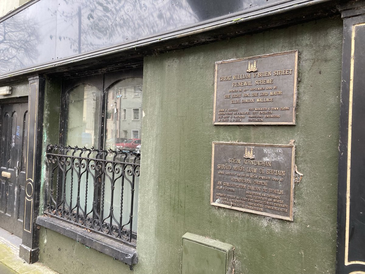 The irony of this plaque on a derelict building in Blackpool ⁦@frank_oconnor⁩