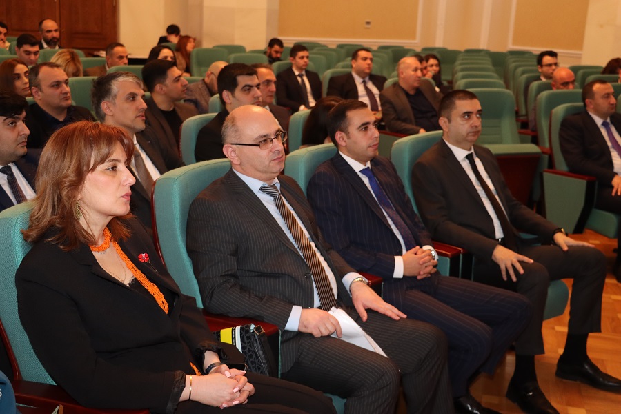 AVCouncilAZE's tweet image. Audiovizual media subyektləri və reklam agentliklərinin nümayəndələri üçün yeni qəbul olunmuş Rəqabət Məcəlləsinə dair maarifləndirmə görüşü keçirilmişdir.

acra.gov.az/az/xeberler/12…

#audiovizualşura #audiovizualcouncilaze #CompetitionGovAz #RəqabətMəcəlləsi