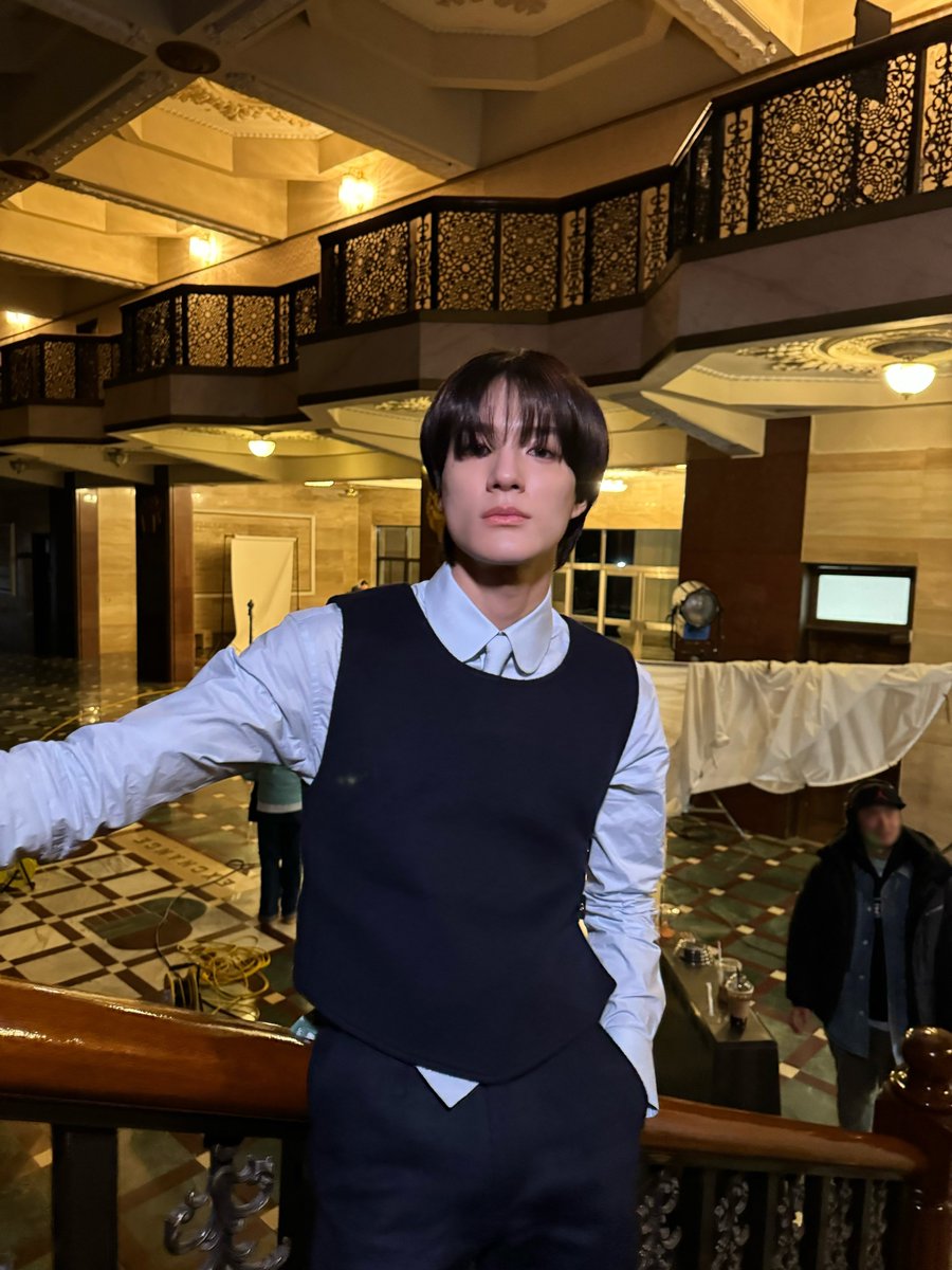 ✋🐶🤚 #JENO #NCTDREAM #Smoothie #NCTDREAM_Smoothie #Jacket #Behind