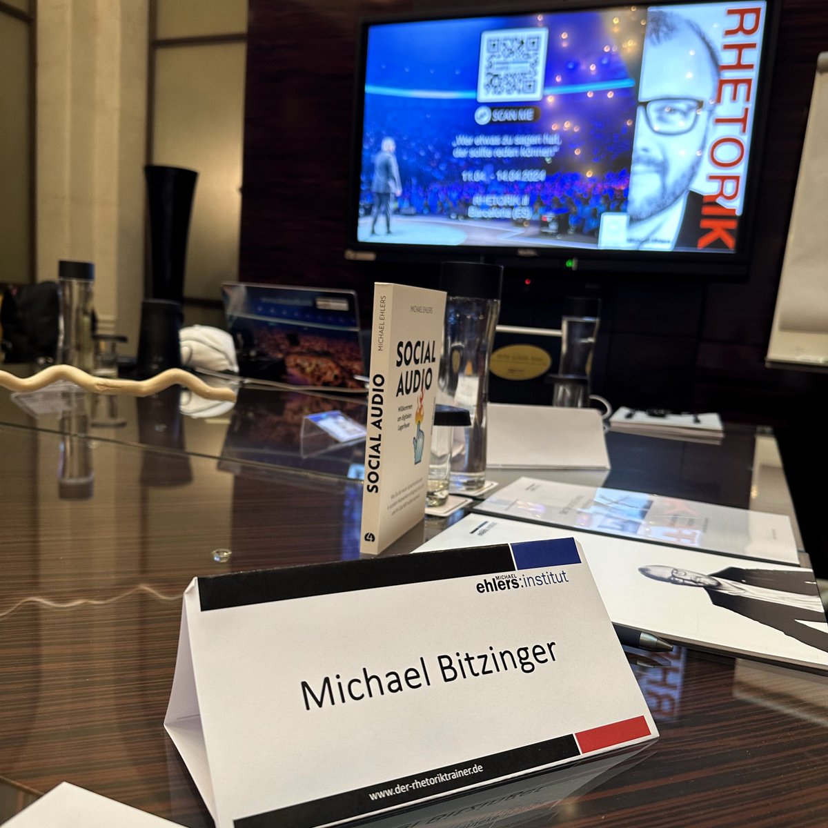 Michael Bitzinger tweet media