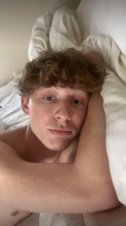 yourguykb's tweet photo. Bored, rt if you wanna chat https://t.co/hMfCVz8Ej8