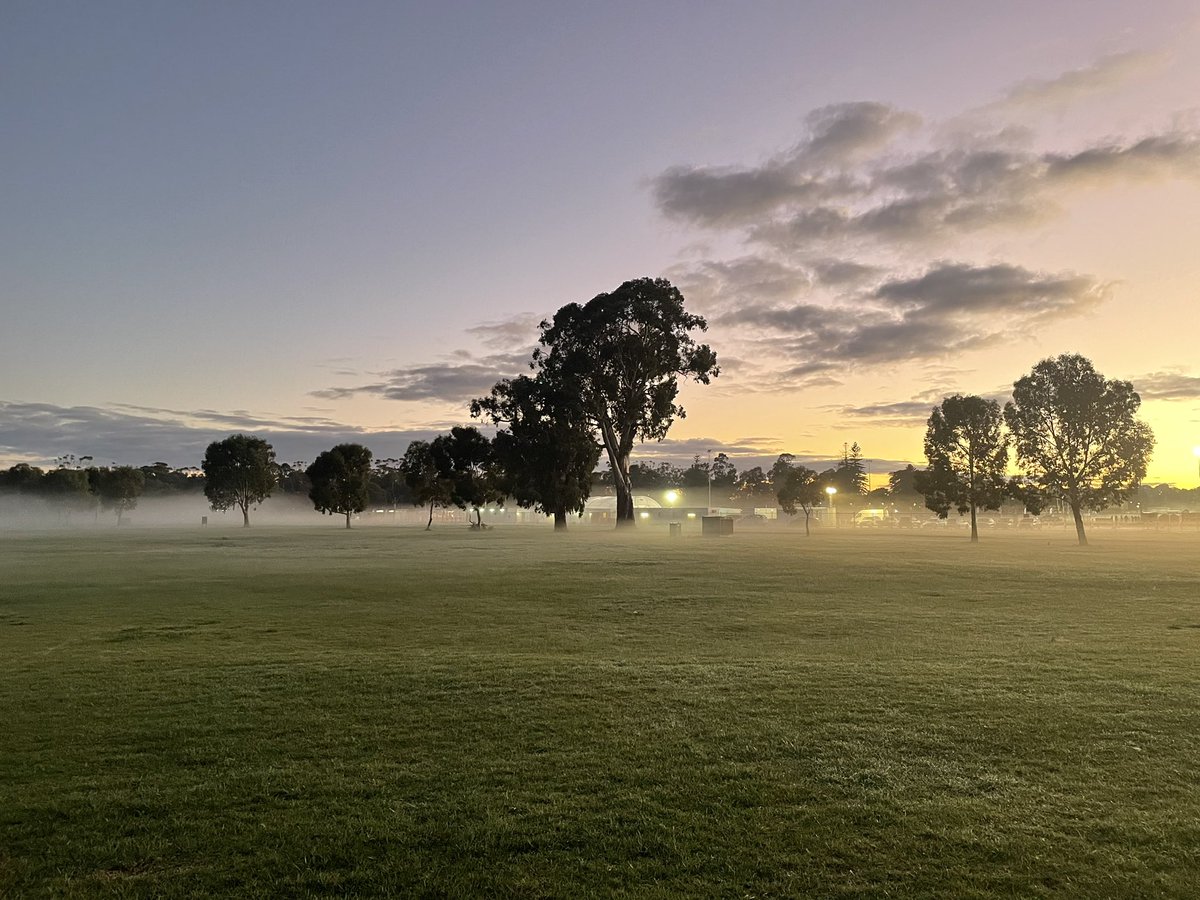 Show me your favourite running photo and I will reshare my favourites.

I will start:

Victoria Park, Adelaide, South Australia 😍🏃🏽

#keepmoving #runningphotography #photography #iphone #runchat #ukrunchat #sunrise #unedited