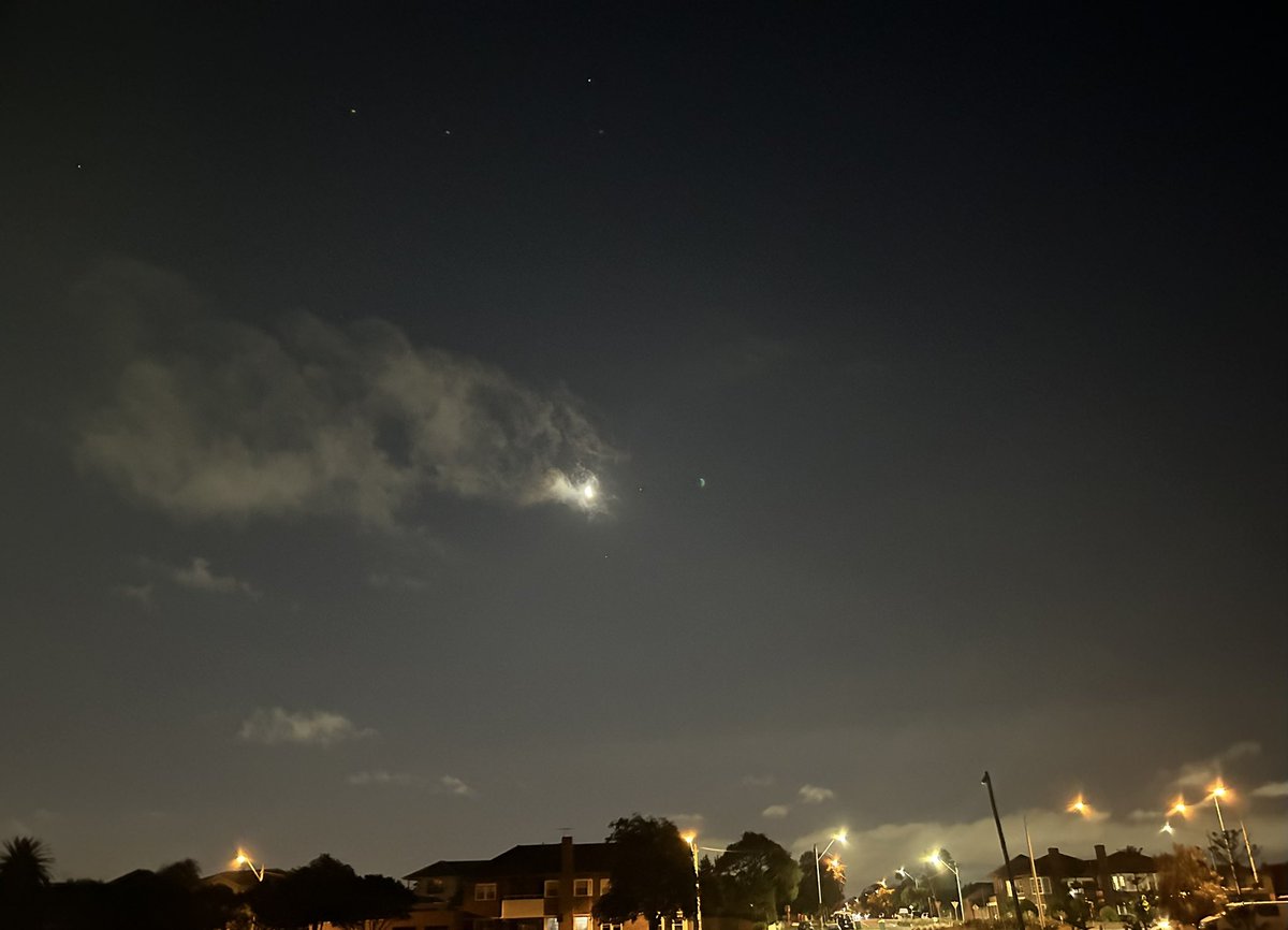 A refreshing  late walk. Moon to the NW 47%. 
#MelbsWest 
#Melbourne