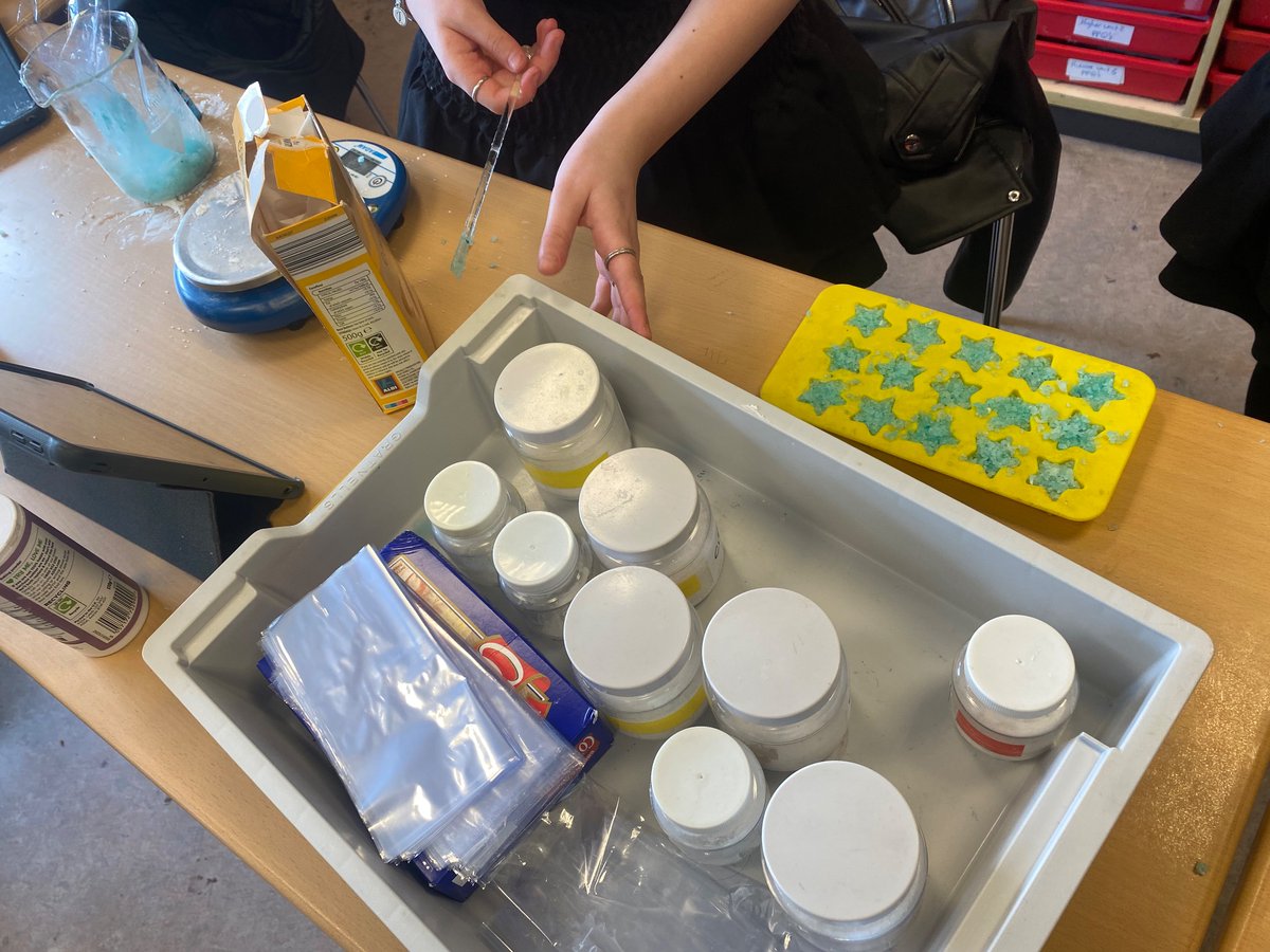 ChemPhysSMA (@chemphyssma) on Twitter photo S1 are undertaking a Discovery CREST Award - making Lemonade, bath bombs and toothpaste <a href="/StMungosAcademy/">St Mungo's Academy</a> <a href="/BritSciAssociat/">BritishSciAssociat</a> S1 are undertaking a Discovery CREST Award - making Lemonade, bath bombs and toothpaste <a href="/StMungosAcademy/">St Mungo's Academy</a> <a href="/BritSciAssociat/">BritishSciAssociat</a>