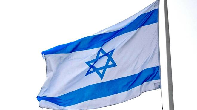 Per chiarire bene: io non sono ebreo, sono battezzato e cattolico. Però sono Sionista e ne sono fiero. #Israele #IDF