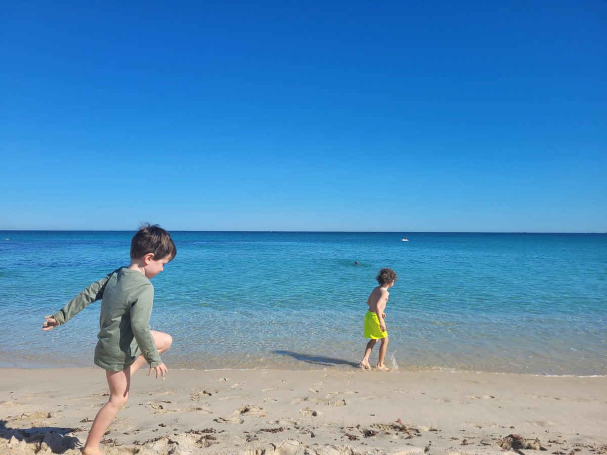 Andrew Hunter tweet media