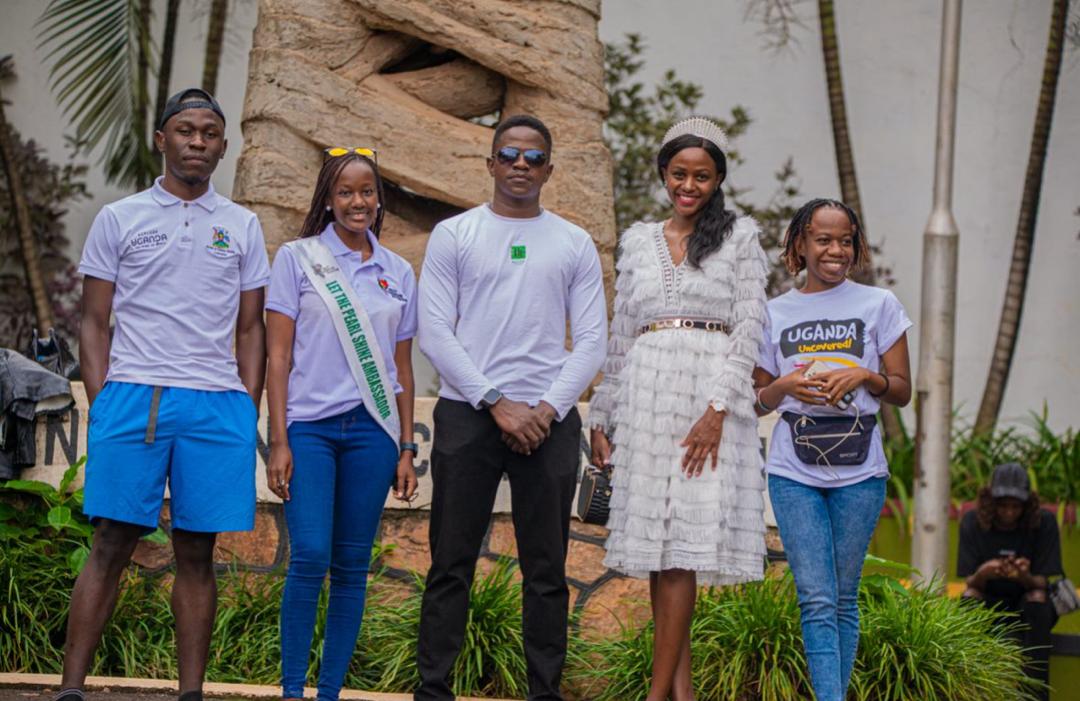 Spent the day driving around Kampala with @zakialucky11,@misstourismUga Queens & well wishers spreading the word about keeping our environment clean and green. Let's all pitch in to make our city shine brighter than ever!  #LetThePearlShine #YonjaUganda
#GreeningTourism