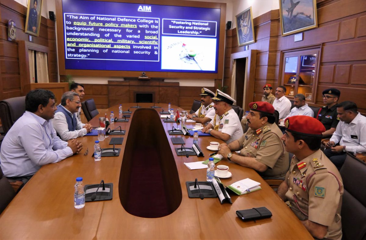 A four member delegation of the Sultanate of Oman led by Rear Admiral Ali Al Sheedi, Commandant NDC, Oman visited #NDC, India today. The delegation interacted with Comdt, Faculty & Staff at #NDC & visited various facilities in New Delhi. (1/2) @rajnathsingh @giridhararamane