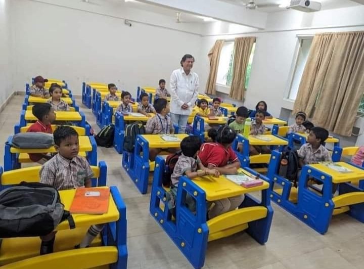 KIIT Public School Opened Today.Very Beautiful Moments with the Childrens.
#Bhubaneswar
#KIITPublicSchool
#AchyutaSamantaSir
#WeLoveKIIT
#KPS