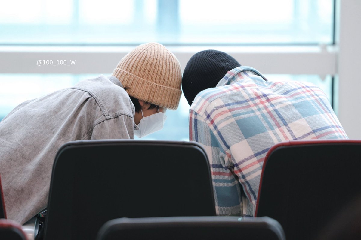 _DREAM_BOYS's tweet photo. どうしようもなく行き場がない、やるせない想いでいっぱいになってるマクドンに対して、私はなんて声を掛けたらいいか分からないけど、だけど、この想いを半分こできる相手がマークとヘチャンそれぞれに居てよかった、1人で抱え込まずにいれてよかった https://t.co/KR6OgKQFTb