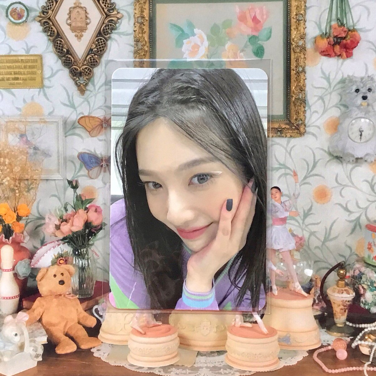 wts lfb ph [ #bbanglovesells ]

. . 👒 joy queendom girls. ver pc
👛 price : ₱200 ( ₱180 if payo ) + sf

mop : gcash
mod : ggx / flash / lbc

ꔛ no rush shipping !
ꔛ onhand &amp; mint condition 
ꔛ payo / 3 days reservation ^^
ꔛ pls read carrd before transacting