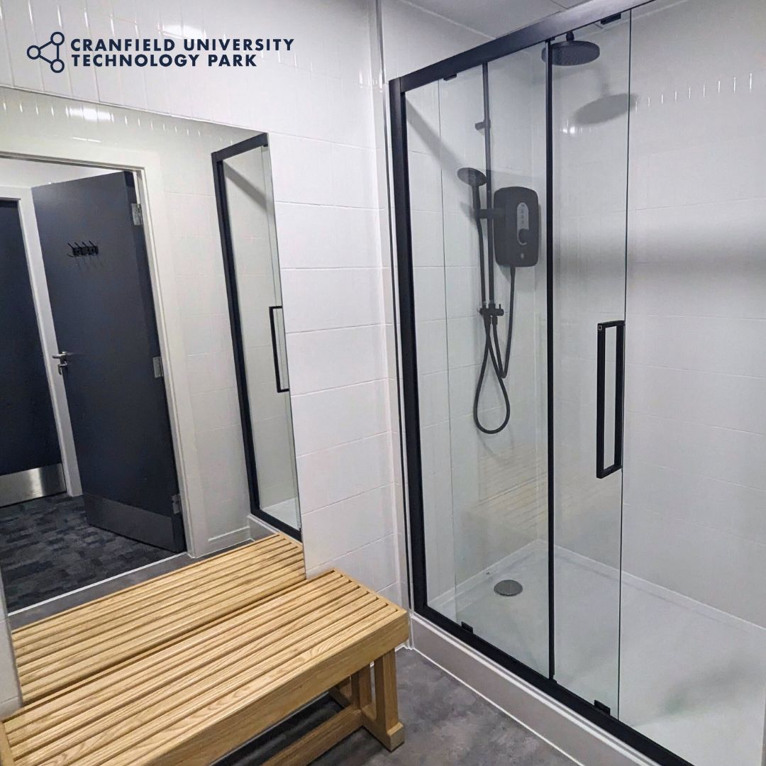 Our new showers are amazing & luxurious!😍

Imagine clearing your head with a quick run during lunch & then jumping into one of these hotel-esque showers. An instant mood booster giving you motivation to power through the day!💪

 #WellnessAtWork #OfficeShower #LuxuryShower