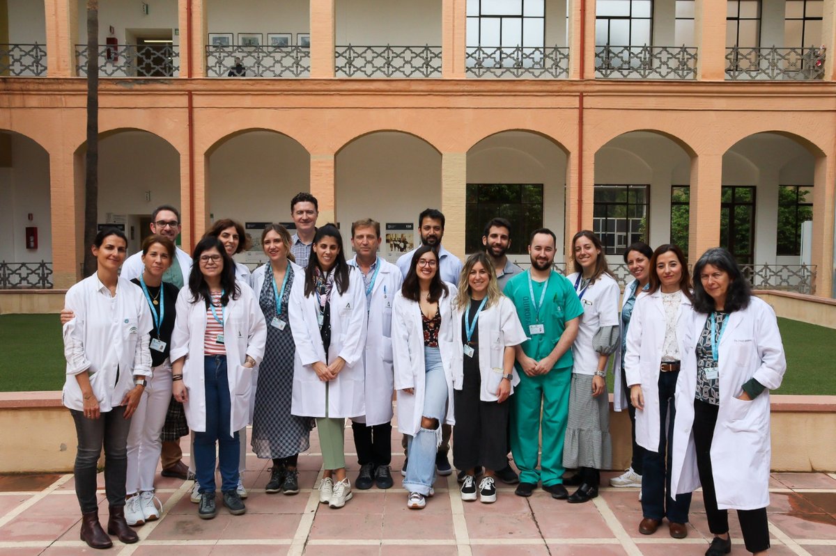 👏El equipo de endocrinos del Hospital Regional Universitario de Málaga está de enhorabuena. En el XIII Congreso de la Sociedad Andaluza de Nutrición Clínica y Dietética -SANCYD celebrado en Jaén ha obtenido varios reconocimientos por su excelente trabajo.