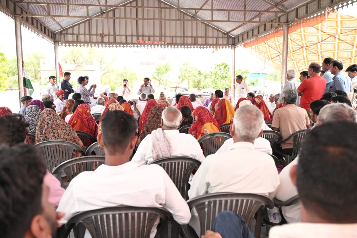 लोकसभा क्षेत्र के अंतर्गत कुमास जाटान, रिणू और मानासी में जनसम्पर्क के दौरान सम्मानित जनता का जोश, उत्साह, प्रेम व समर्थन का आभारी हूं। आपका आशीर्वाद ही सीकर में परिवर्तन की नींव रखेगा...!!
#Amraram #INDIAAlliance #loksabhasikar