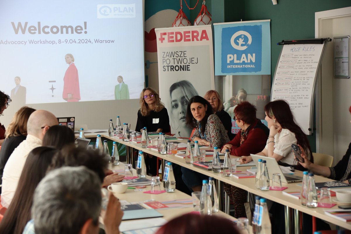 ASTRANetwork's tweet photo. Incredible gathering in Warsaw last week! #AstraNetwork and @PlanGlobal collaborated on a powerful feminist advocacy training. Over two days, we discussed strategies, shared insights, and strengthened our bonds. #SRHR #Advocacy 🌈 https://t.co/Qw4QzblRE1