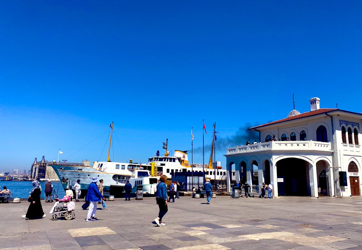 Burada olmayı seviyorum Güzel olsun gün hepimize #kadıköy ❤️