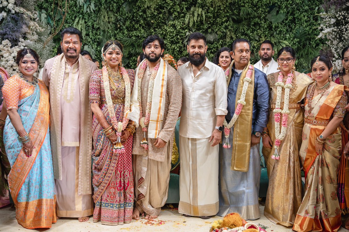 Ace director #Shanka ‘s elder daughter #AishwaryaShankar got married to #TarunKarthikeyan

Stats like #KamalHaasan #Rajinikanth #Suriya & #ChiyaanVikram grave the event along with #MKStalin

#Kollywood
