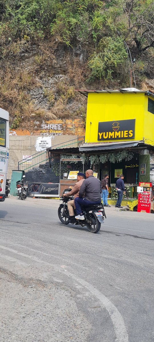 Spotted today: Cops setting a questionable example by riding bikes without helmets. Safety first should apply to everyone, right? <a href="/uttarakhandcops/">Uttarakhand Police</a> #WearAHelmet <a href="/ukcmo/">CM Office Uttarakhand</a> <a href="/ANINewsUP/">ANI UP/Uttarakhand</a> <a href="/D_Uttarakhand/">Dainik Uttarakhand</a>