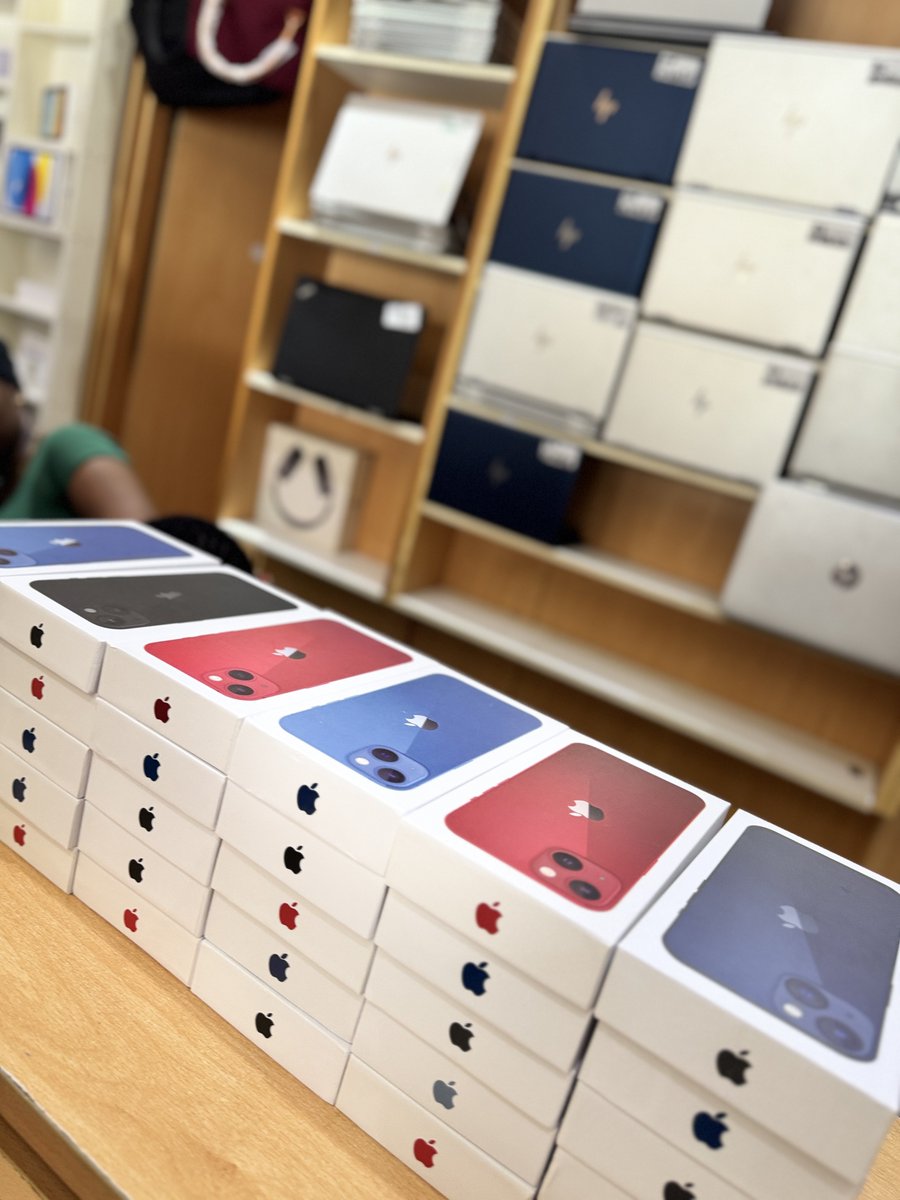 New in‼️ open box iPhone 13 series available! Devices are super clean and battery is excellent! 13 128gb - N550,000 13 256gb - N590,000 13 pro 128gb - N670,000 13 pro 256gb - N720,000 13 pro max 128gb - N770,000 13 pro max 256gb - N820,000 13 pro max 512gb - N880,000 Dabz…