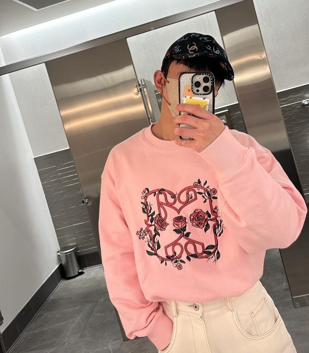 ansonlo_intl_fc's tweet photo. 👱🏻♂️ 2024/04/15 IG Postより
Everything happened in New York~
👱🏻♂️🦾👖🥛👶🏻♥️
#Blessed
#NotAfraidAnymore
#StayTrueToWhatIBelieve
#WeBackItUpTogether
https://t.co/6xLnw8Wm7S
#AnsonLo #盧瀚霆 #アンソン・ロー https://t.co/oP8v6728MG
