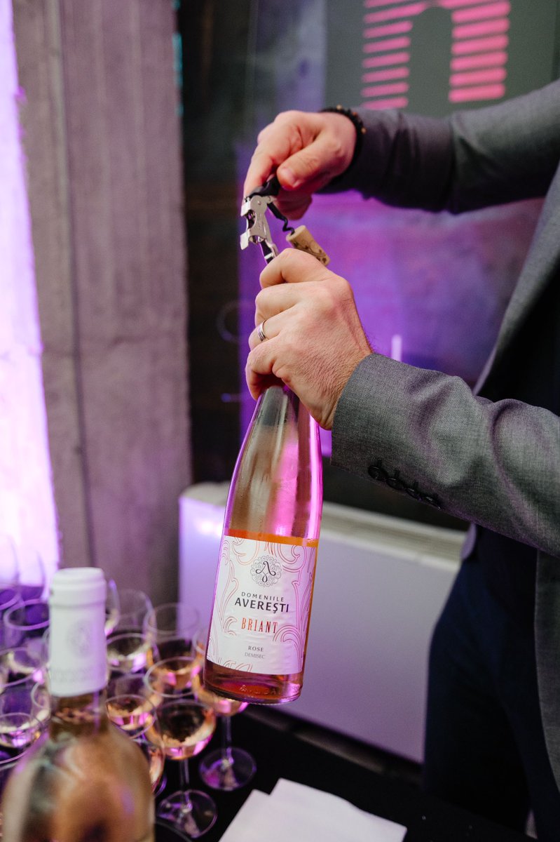 The Bucharest Hackathon tweet media