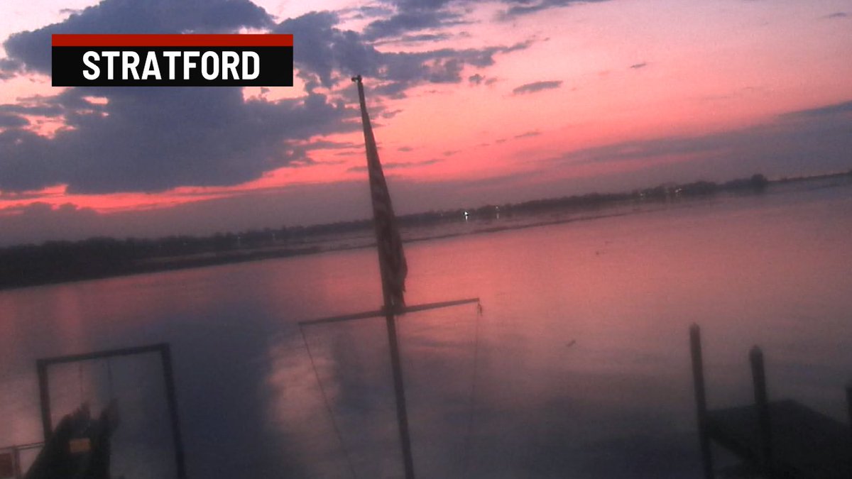 Pink hues over the Birdseye Marina in Stratford! @WTNH