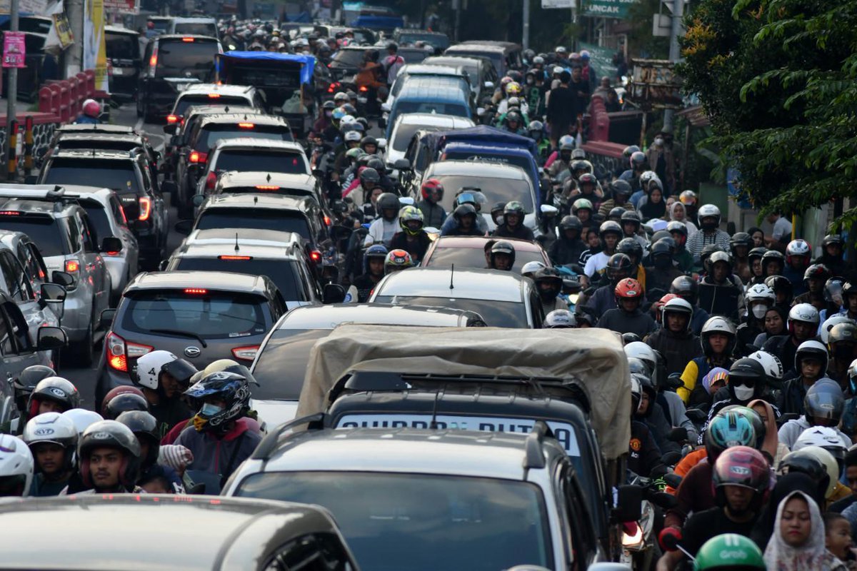 Ministry orders remote working for civil servants to help ease traffic congestion - Society - The Jakarta Post #jakpost bit.ly/3JhXy3R