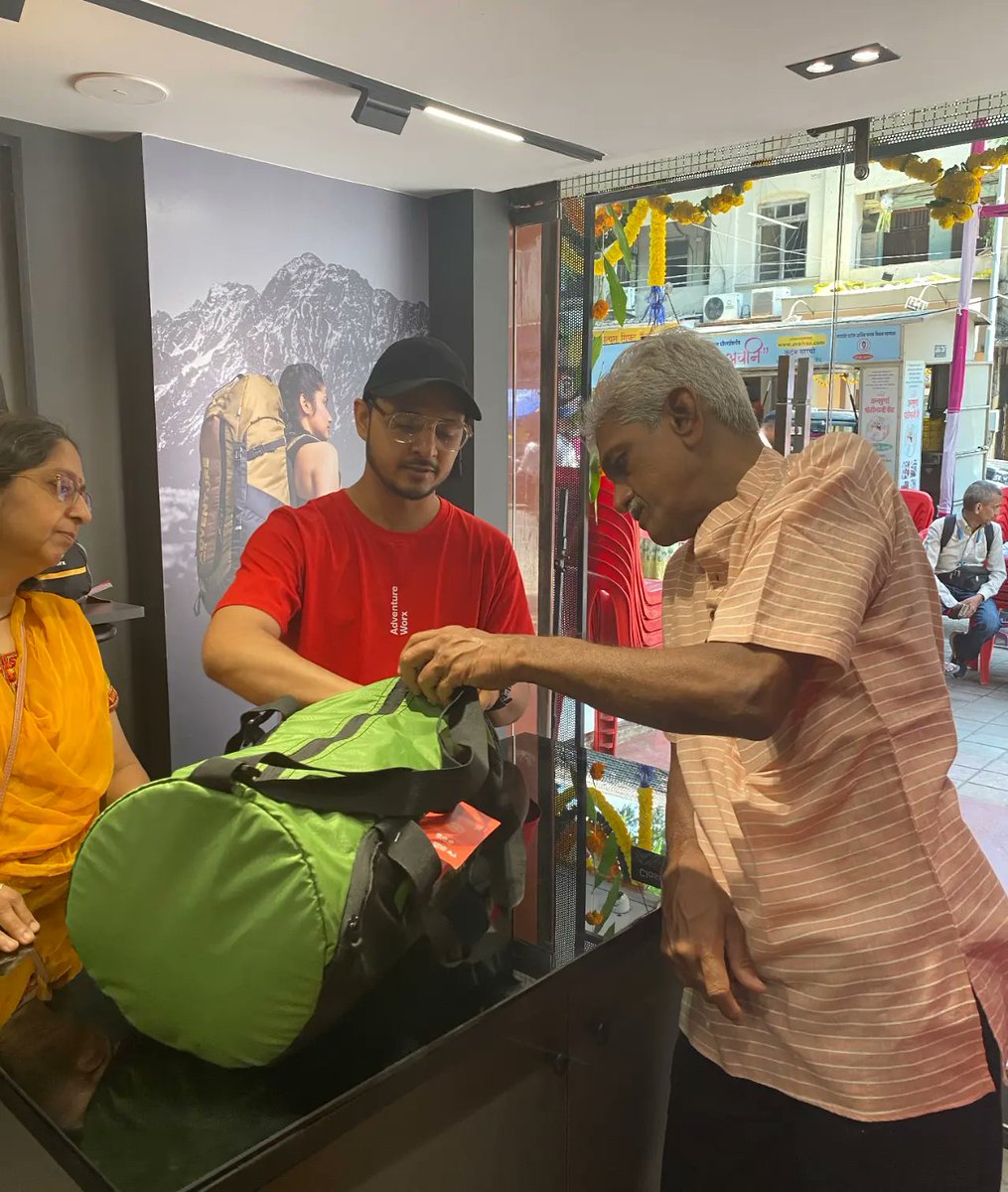 AdventureWorx's tweet photo. A glimpse of our Mumbai store opening day📍Thanks to everyone who joined us, shared stories, & explored our products firsthand. Here's to more smiles, stories, & new adventures ahead! 🎉
#goexplore #newstore #Dadar #Mumbai #adventurecommunity #adventuregears #madeinindia https://t.co/Jq25qvaEqh