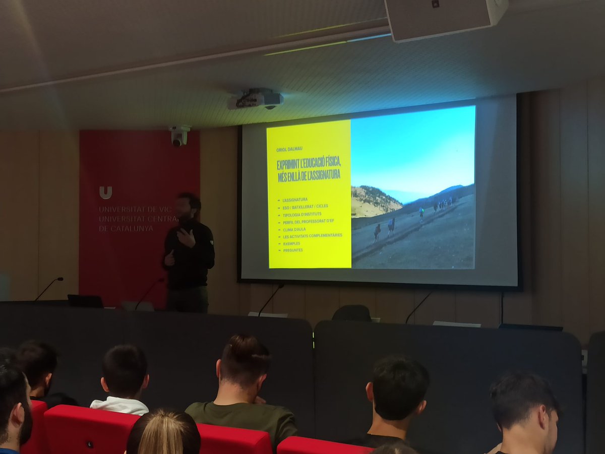 🔊Dimecres passat, a l'assignatura de Seminari de pràctiques del grau de CAFE, van rebre a <a href="/orioldalmau/">orioldalmau</a> , que els va presentar la xerrada "Exprimint el potencial de l'Educació Física, més enllà de l'assignatura."

#CAFE #Xerrada <a href="/UVic_CAFE/">UVic_CAFE</a>