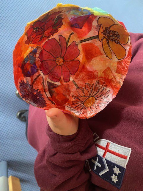 ChallonerEYFS's tweet photo. Mother’s Day crafts in the Pre-Prep #mothersday #EYFS https://t.co/89rk73iC2h