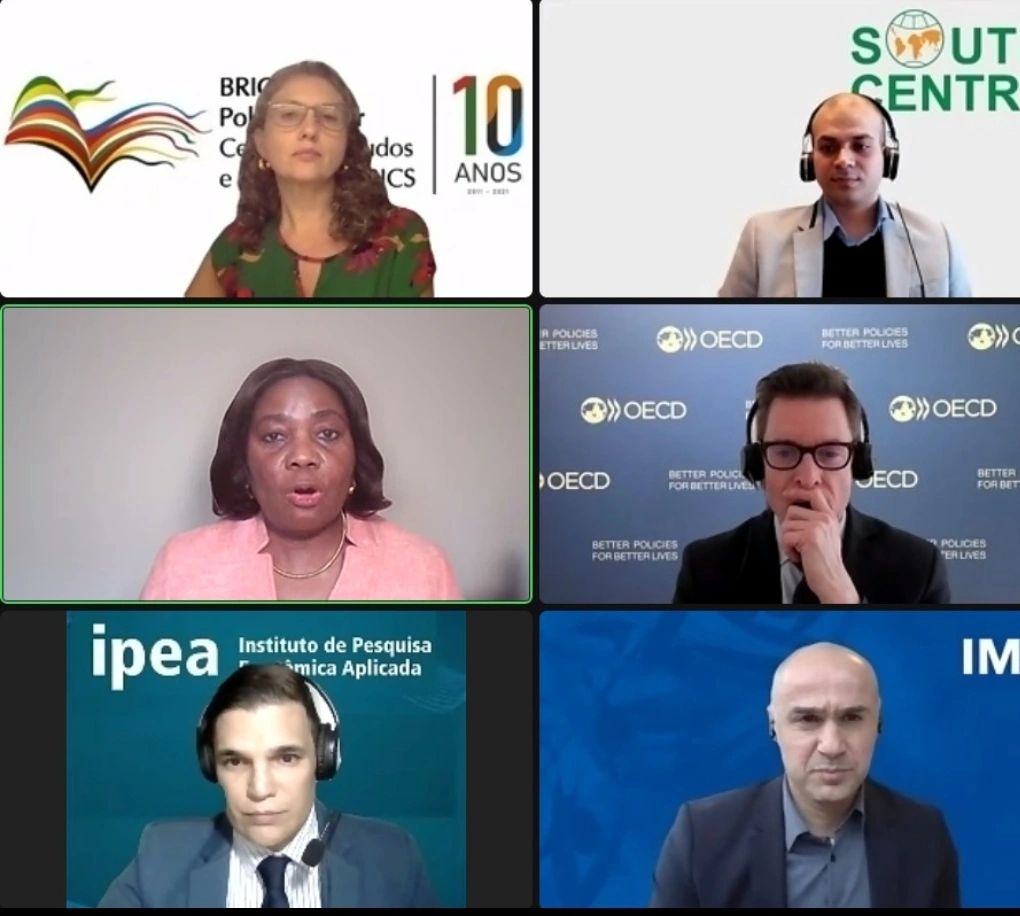 The @South_Centre @Group_of_24 @IMFNews & @OECDtax discussed the implications of the Global Minimum Tax for Developing Countries, at a webinar co-organized by @BRICSPolicy & @ipeaonline under @T20org. See: youtube.com/watch?v=KR8VAk…