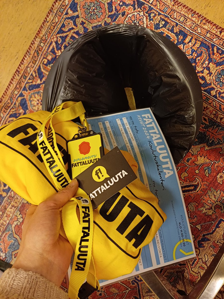 Vertaispalveluohjaajakoulutus #roskiinvaan?
Vapaaehtoistyö fattaluutana #roskiinvaan?
Päihdetoipujien vertaistuki #roskiinvaan?
#fattaluuta #vertaispalveluohjaus #stophuumeillery #kehysriihi #järjestöt