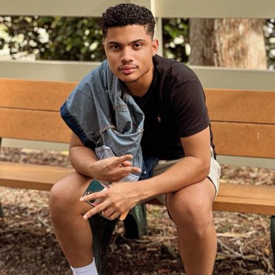 Kymani16's tweet photo. #NewProfilePic https://t.co/v5MgYGkPxw